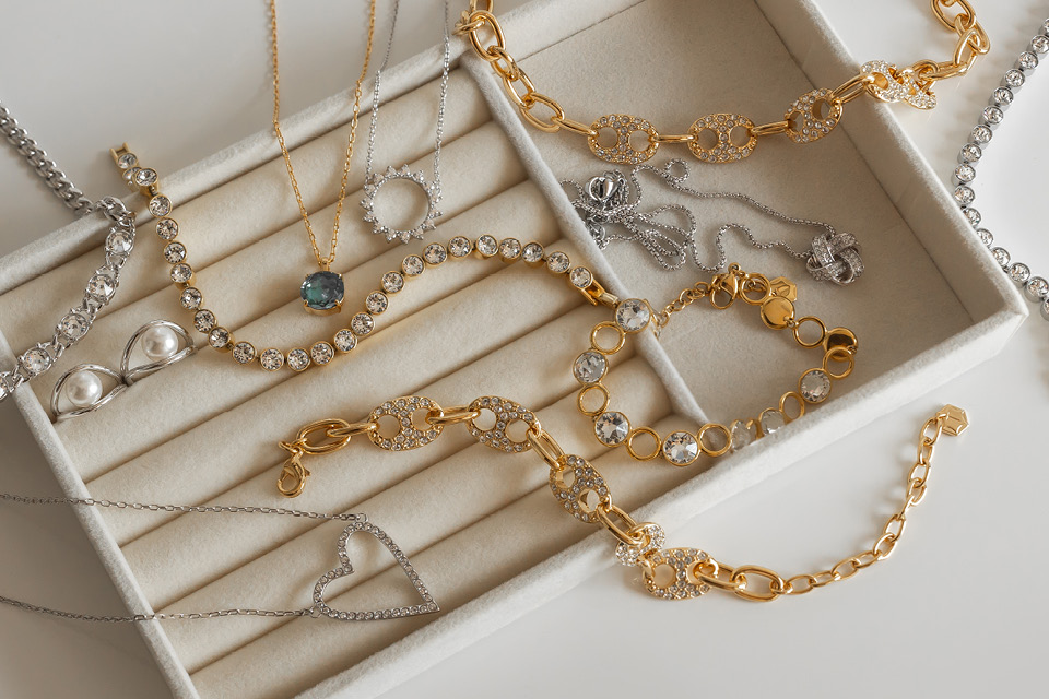 $1200 Worth of jewelry